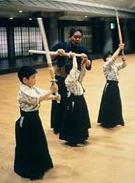 日本职棒：乐天金鹫签下新秀投手三桥虎之介，合约中包含了 2027 年挑战 MLB 的初步条款