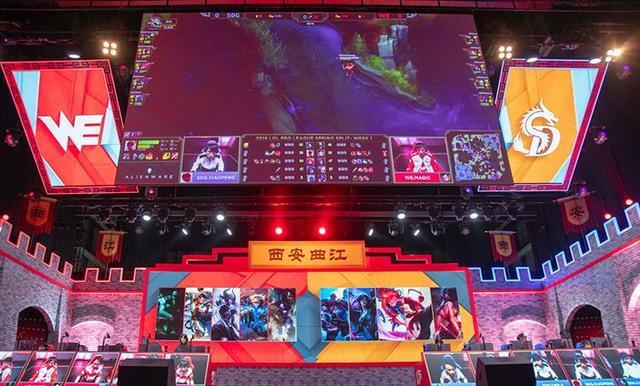 仅仅是两队 仅仅是两队